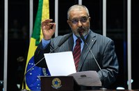 É preciso combater o desmatamento para melhorar o desenvolvimento do Brasil, diz Paim