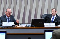 Ministro expõe ações do governo contra riscos de barragem em Barão de Cocais 