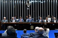 Referência na medicina social, Fernando Figueira é homenageado no Congresso 