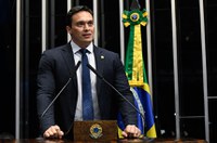 Styvenson critica retomada de julgamento da descriminalização da maconha no STF