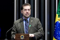 Intolerância não pode substituir o diálogo, afirma Plínio Valério 