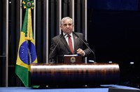 Izalci considera acertada decisão do Senado sobre reforma administrativa 