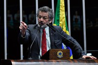 Crise política e econômica se transformou em crise social, diz Paulo Rocha