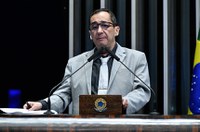 População brasileira se sente traída, afirma Kajuru