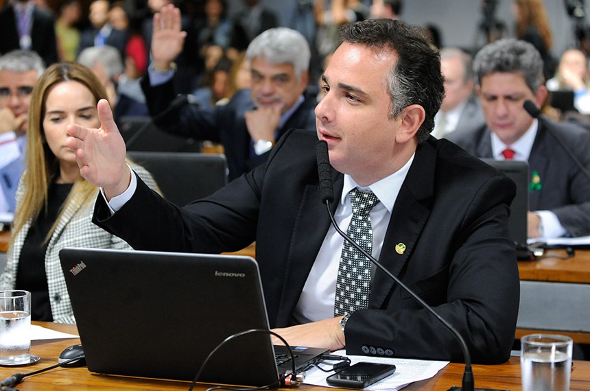 O senador Rodrigo Pacheco foi relator do PLC 115/2018 na CCJ