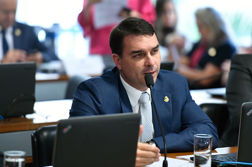 O senador Flávio Bolsonaro é relator do projeto, que propõe uma análise mais rigorosa dos textos sugeridos pelos cidadãos no Portal e-Cidadania