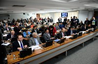 Avança projeto que altera regimento para reforçar sugestões do Senado a outros Poderes