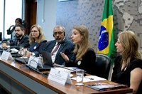 Debatedores cobram melhores meios de combate ao trabalho escravo