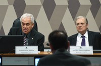 Comissão debate reforma da Previdência com três governadores