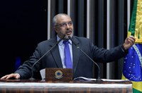 Paim celebra sentença que isenta mulher com HIV/AIDS de fazer nova perícia 