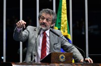 Ao defender trabalho infantil, Bolsonaro agride a Constituição, diz Paulo Rocha 