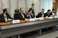 Novo instrumento de contratação, colação gera dúvidas em debate sobre MP