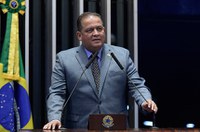 Eduardo anuncia licença para assumir secretaria no governo de Tocantins