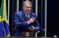 Alvaro Dias critica decisão de Dias Toffoli no âmbito da Lava Jato