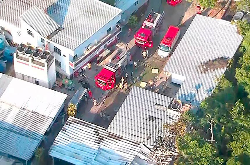  Na madrugada de 8 de fevereiro, um incêndio deixou dez mortos e três feridos ao atingir o alojamento no centro de treinamento do Clube de Regatas Flamengo, no Rio de Janeiro