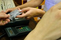 CAE analisa tarifa fixa sobre vendas com cartão de crédito