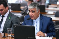 Girão sugere alterar projeto que dá prioridade, no Judiciário, a pessoas com autismo 