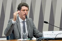 Ricardo Salles vem ao Senado para falar sobre gestão do Fundo Amazônia