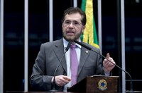 Amazônia tem sido instrumento de pessoas que querem lucrar, diz Plínio Valério