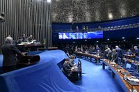 Senadores se solidarizam com Lula e criticam pedido de transferência para SP