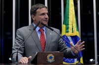 Marcio Bittar pede mais atenção do Congresso para violência e pobreza no país