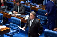 Senado aprova pedido e TCU deve enviar cópia de processos sobre Receita e Coaf 