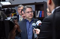 Alessandro recolhe assinaturas para novo requerimento de CPI do Judiciário