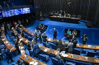 Parlamentares cobram prioridade de propostas que ampliam voto aberto no Senado