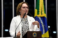 Zenaide Maia alerta sobre redução de vacinas para animais  