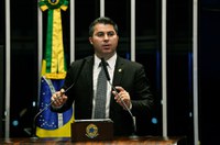 Defender a reforma não significa estar contra o mais pobre, diz Marcos Rogério