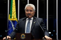 Elmano destaca atuação do ministro da Infraestrutura, Tarcísio Gomes de Freitas