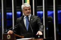 Humberto Costa alerta que crise ambiental no Brasil tem repercussão mundial