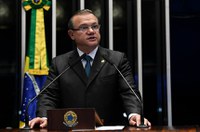 Wellington Fagundes defende novo pacto federativo para ajudar os municípios