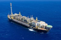 Estados e municípios reivindicam fatia maior de bônus do petróleo no pacto federativo