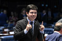 CPI da Amazônia alcança quórum para instalação, anuncia Randolfe