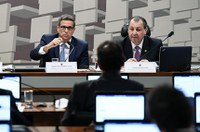 Presidente do BC vê ‘ligeiro crescimento’ do PIB com ajuda dos saques do FGTS