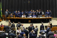 Congresso derruba veto sobre fake news eleitoral e mantém outros três                              