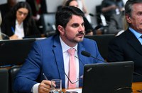 Frente parlamentar de apoio à família militar é aprovada na CRE