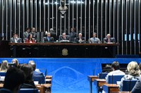 Senador exalta Escola de Ciências da Saúde por formação de médicos e enfermeiros