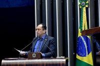 Fundo Partidário cresce seis vezes mais que o salário mínimo, diz Kajuru