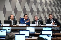 Imposto sobre valor agregado é questionado em debate na CCJ  