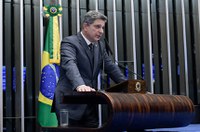 Para Rogério Carvalho, baixa popularidade de Bolsonaro é resultado de autoritarismo