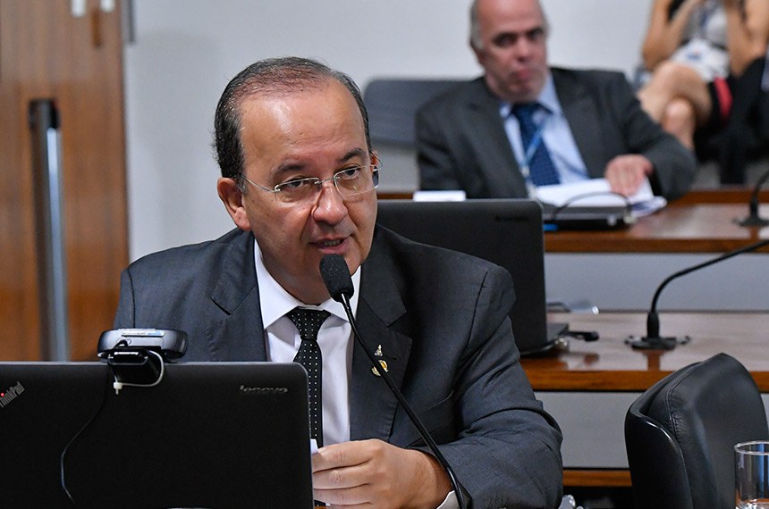 O senador Jorginho Mello é o autor do projeto que deu origem à nova lei