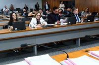 CDH aprova projeto que classifica visão monocular como deficiência