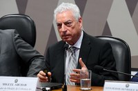 Simplificação tributária contribui para o desenvolvimento, dizem participantes de audiência