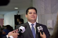 Davi se manifesta contra a criação de mais um imposto para os brasileiros