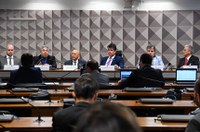 Entidades cobram carreira de Estado em debate sobre o Médicos pelo Brasil 