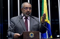 Paim repudia ataques virtuais à democracia