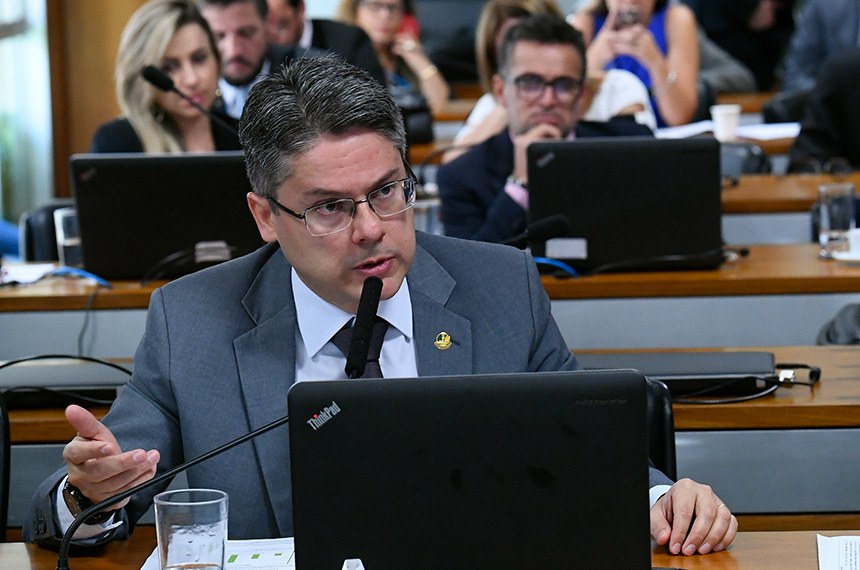 Alessandro Vieira defendeu aprovação de outra sugestão, que trata apenas do uso medicinal