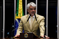 Demissão de Cintra não teve relação com recriação da CPMF, diz Humberto